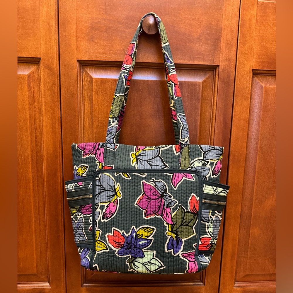 Vera Bradley Iconic Deluxe Vera - Falling Flowers - Picture 2 of 5